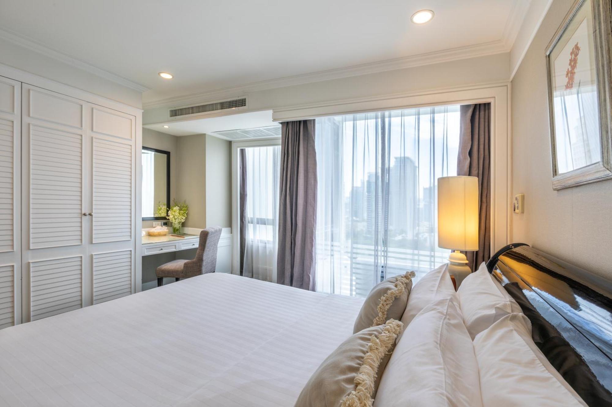 Cape House Langsuan Hotel Bangkok Bagian luar foto